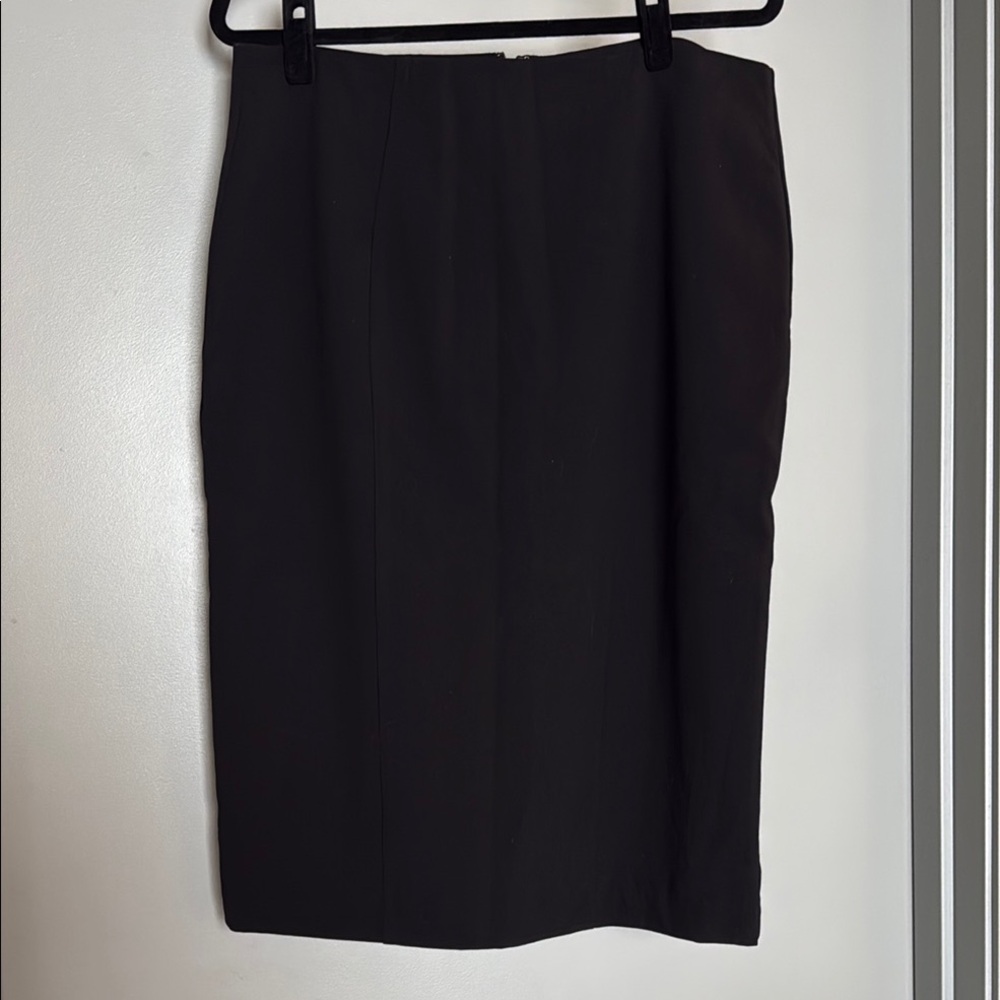 Chic Black Midi Skirt